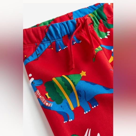 Sweatpants with holiday theme - Picture 2 of 3